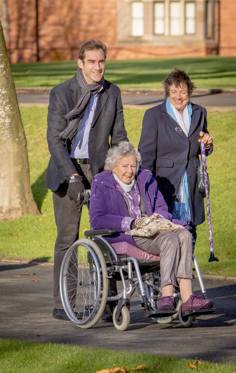 John Schilizzi, Clem Schilizzi and Penny Ribbeck (nee Schilizzi) arriving for the Cookes House Reunion, 21st November 2015
